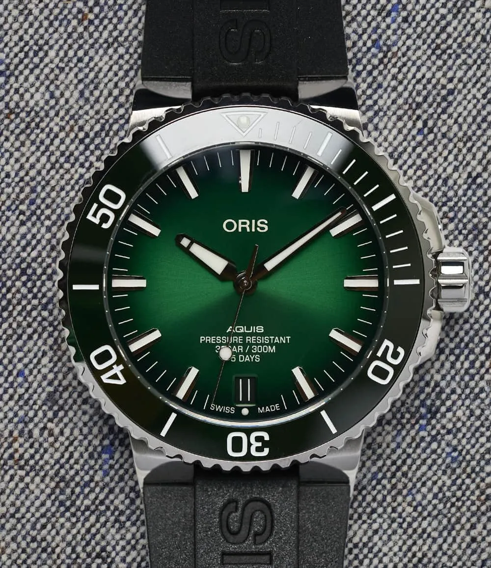 Aquis Date Caliber 400