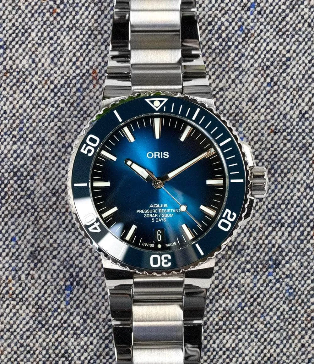 Aquis Date Caliber 400