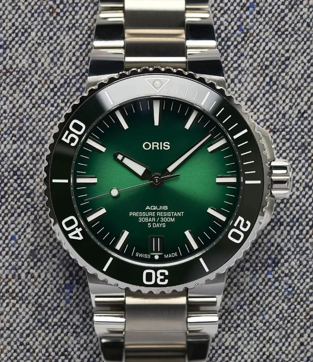 Aquis Date Caliber 400