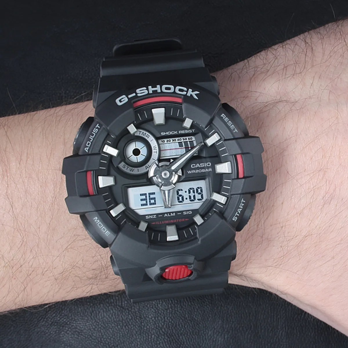 Casio - G-Shock - GA-700-1ADR